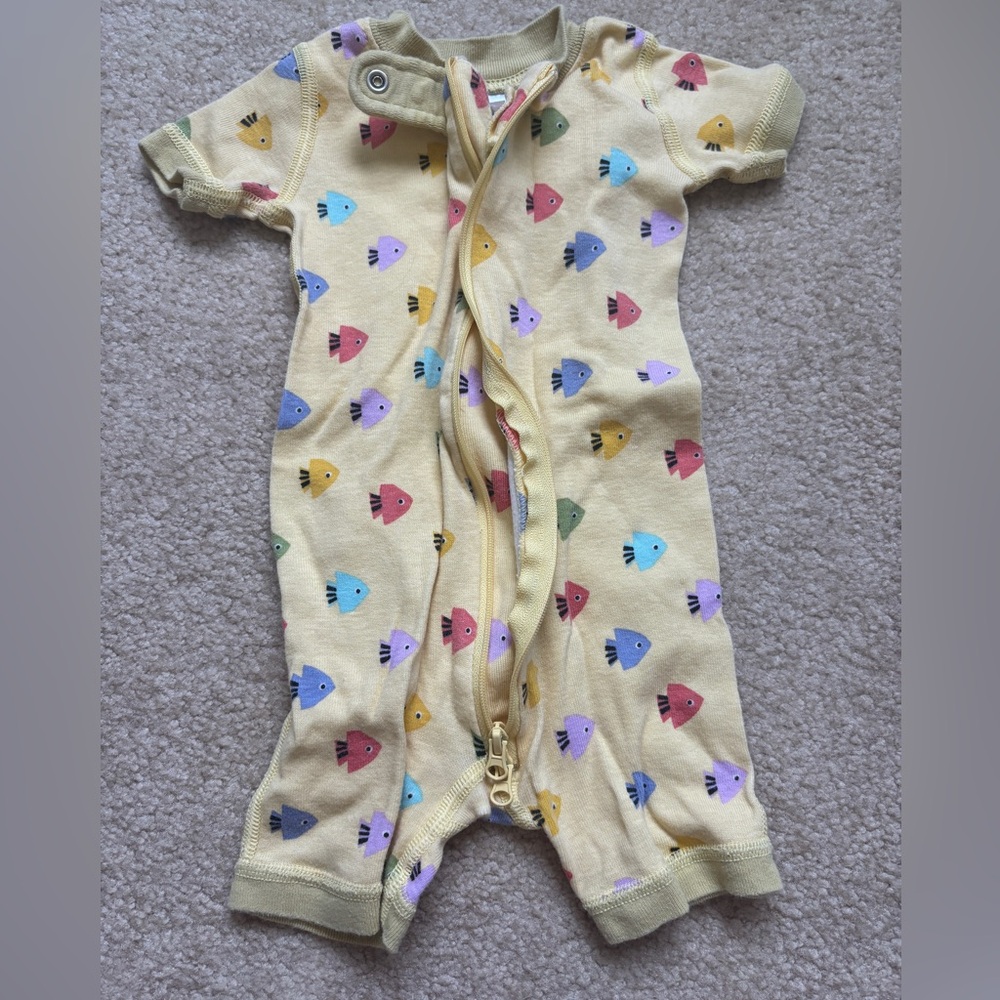 Hanna Andersson Yellow Fish Print Baby Pajamas